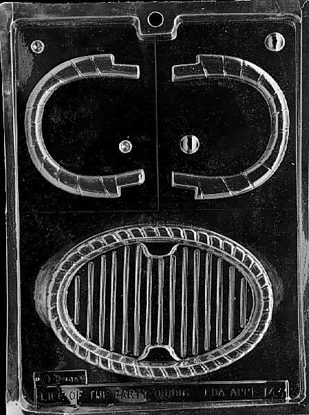 Pour Basket w/Handle Plastic Chocolate Mold E143